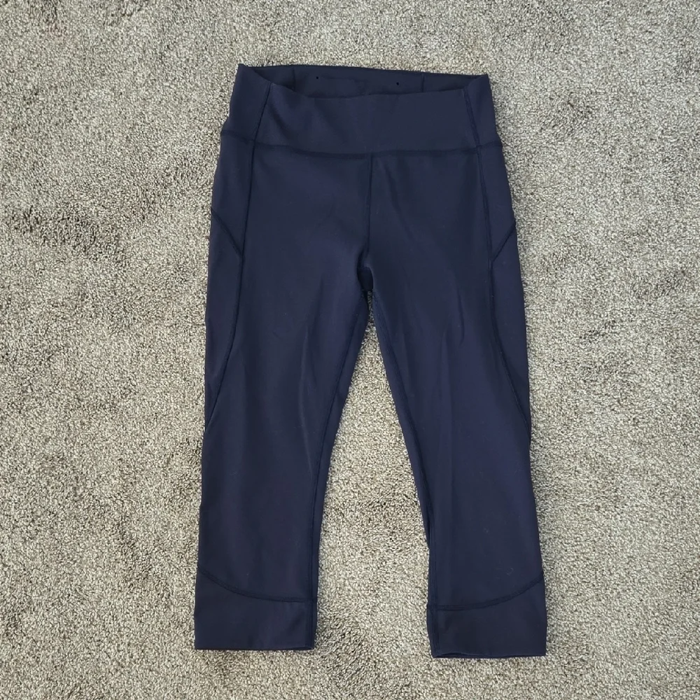 lululemon athletica Navy Blue Cropped Leggings Size 8